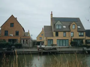 thuisbatterij koppelen aan zonnepanelen zo haal je er het meeste uit