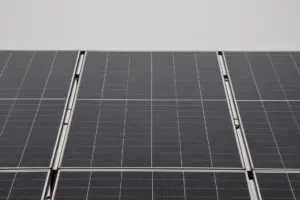 zonnepanelen financieren lenen subsidie of eigen spaargeld